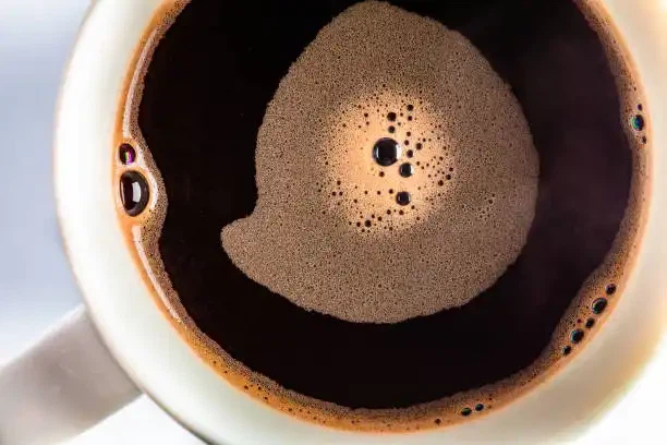 Es pot posar en pols de maca fermentada al cafè?